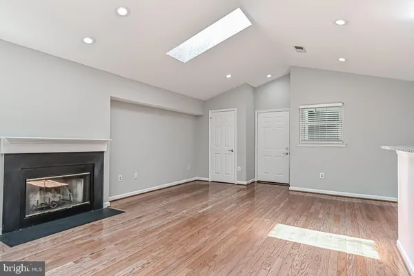 $2,300 | 5601 Willoughby Newton Drive, Unit 36, Centreville, VA 20120