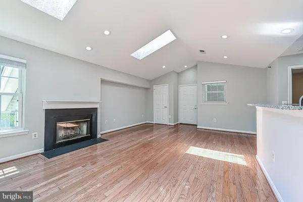 $2,300 | 5601 Willoughby Newton Drive, Unit 36, Centreville, VA 20120