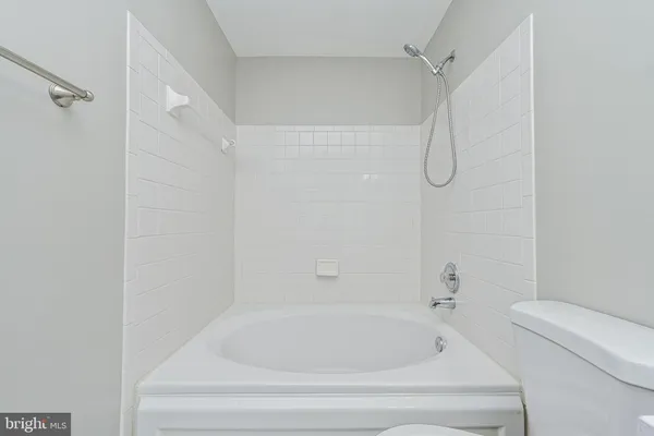 $2,300 | 5601 Willoughby Newton Drive, Unit 36, Centreville, VA 20120