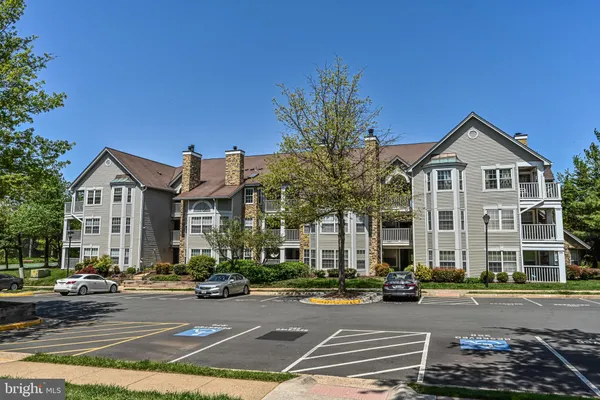 $2,300 | 5601 Willoughby Newton Drive, Unit 36, Centreville, VA 20120