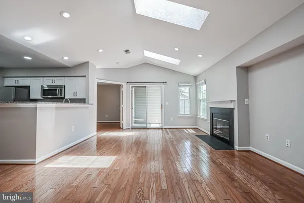 $2,300 | 5601 Willoughby Newton Drive, Unit 36, Centreville, VA 20120