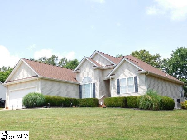 125 Hallmark Lane Easley, SC 29640 - Photo 2 of 21 Gallery Image 2