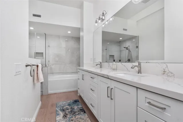 a close view of a bathtub in bathroom