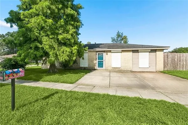$199,000 | 2524 Cora Ann Street, Violet, LA 70092