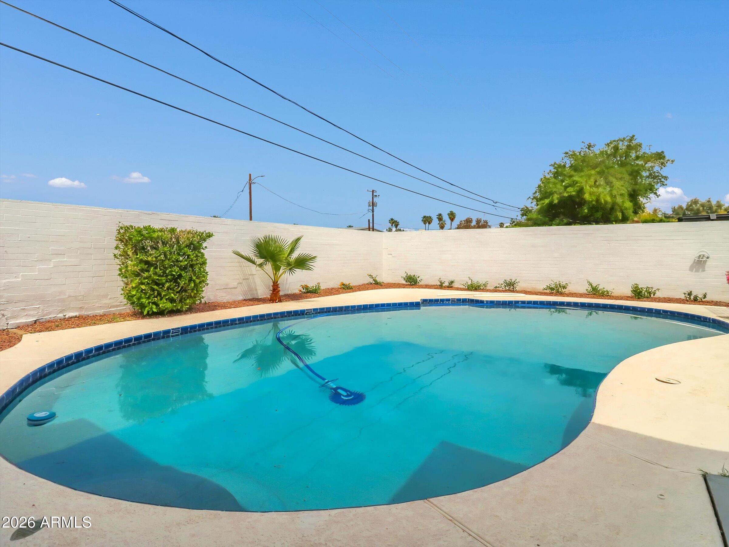 6036 North 8th Street Phoenix, AZ 85014 - Photo 30 of 31 a view of a outdoor space