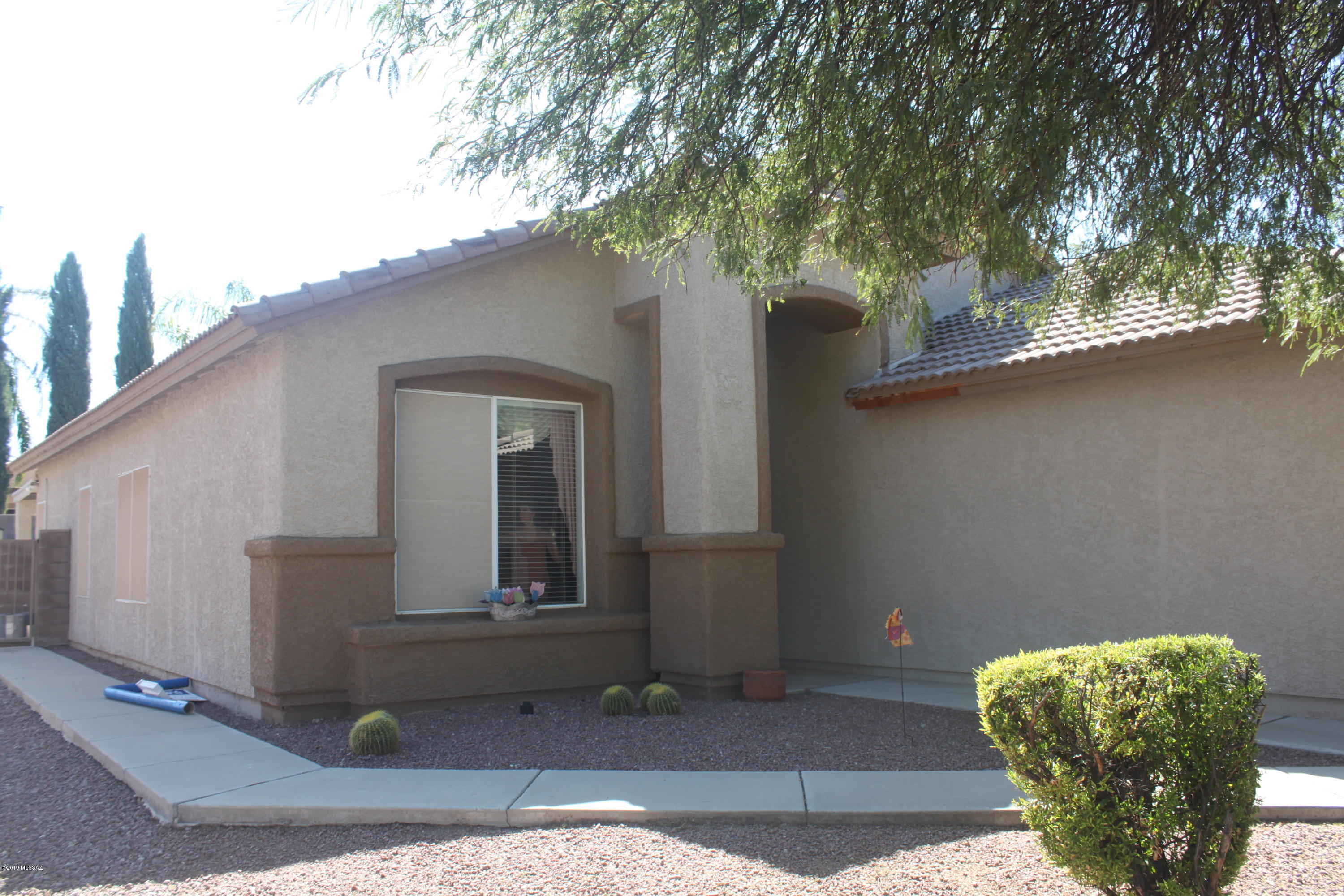 7815 West Scout Road Tucson, AZ 85743 - Photo 5 of 41 IMG_1649