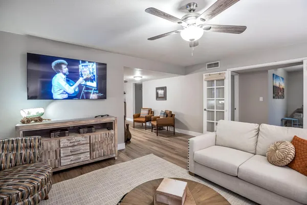 $2,995 | 5045 North 81st Street, Scottsdale, AZ 85250