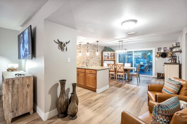 $2,995 | 5045 North 81st Street, Scottsdale, AZ 85250