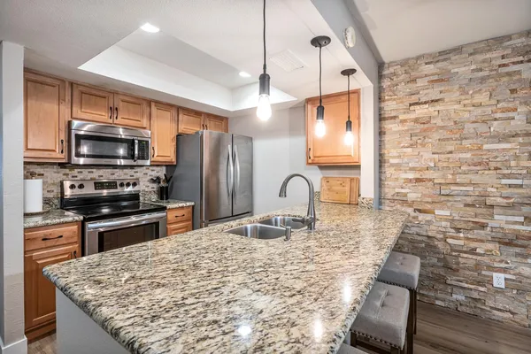 $2,995 | 5045 North 81st Street, Scottsdale, AZ 85250
