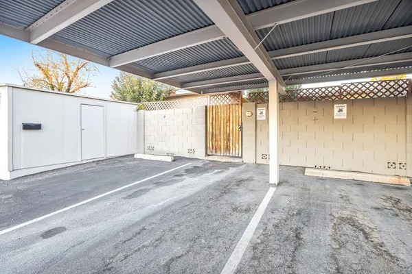 $2,995 | 5045 North 81st Street, Scottsdale, AZ 85250
