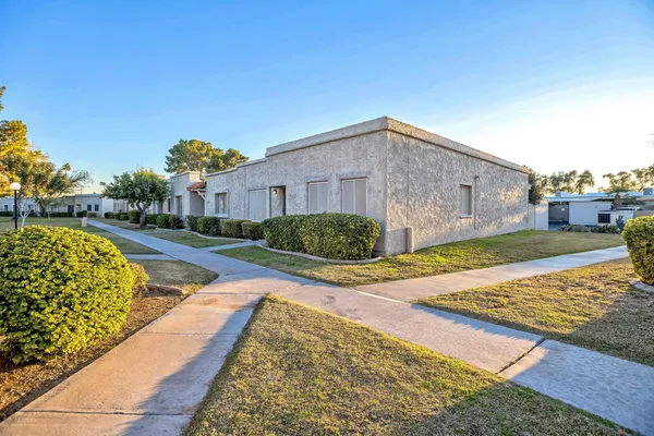 $2,995 | 5045 North 81st Street, Scottsdale, AZ 85250