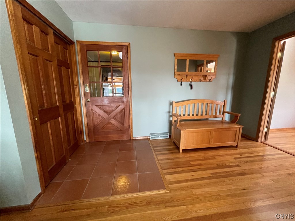 6155 Quarry Road Sullivan, NY 13032 - Photo 34 of 50 Foyer area