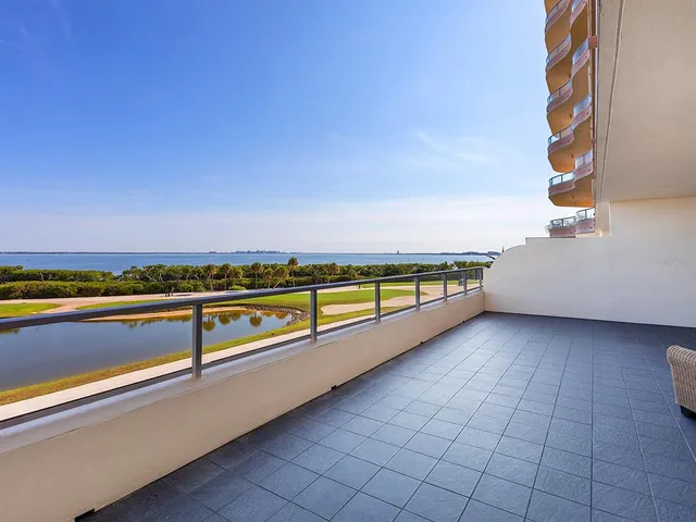 $1,550,000 | 3040 Grand Bay Boulevard, Unit 213, Longboat Key, FL 34228