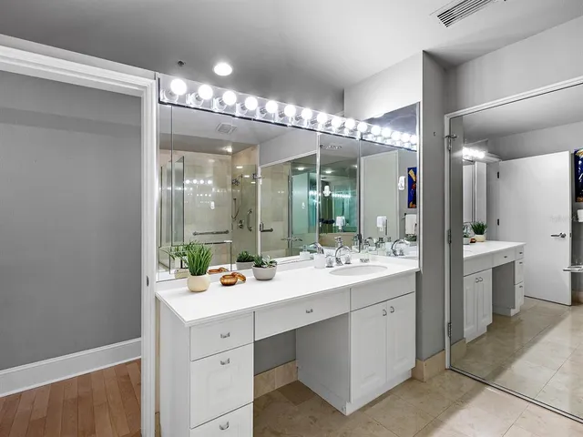 $1,550,000 | 3040 Grand Bay Boulevard, Unit 213, Longboat Key, FL 34228