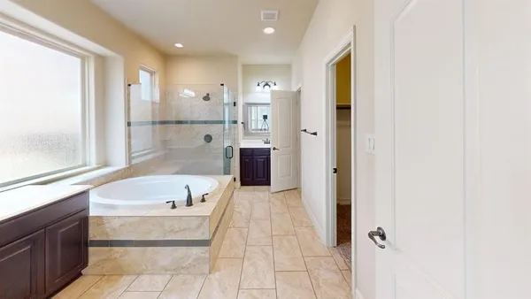 $3,000 | 1006 Jamal Drive, Euless, TX 76040