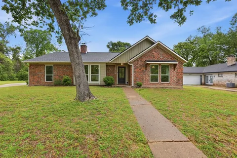 $398,000 | 24714 Hunters Hollow Drive, Spring, TX 77380