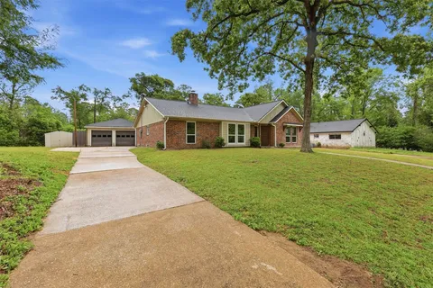 $398,000 | 24714 Hunters Hollow Drive, Spring, TX 77380