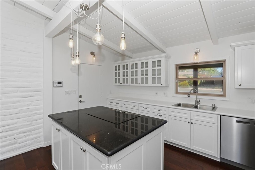 4729 Vía Tala Fallbrook, CA 92028 - Photo 12 of 51 Kitchen