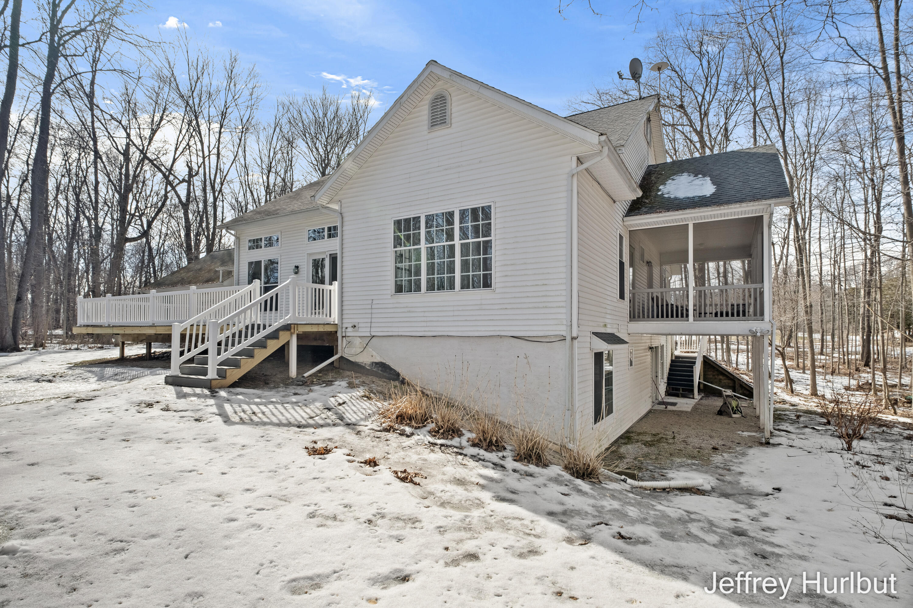 2194 Marquette Road Ionia, MI 48846 - Photo 8 of 37 Photo-6