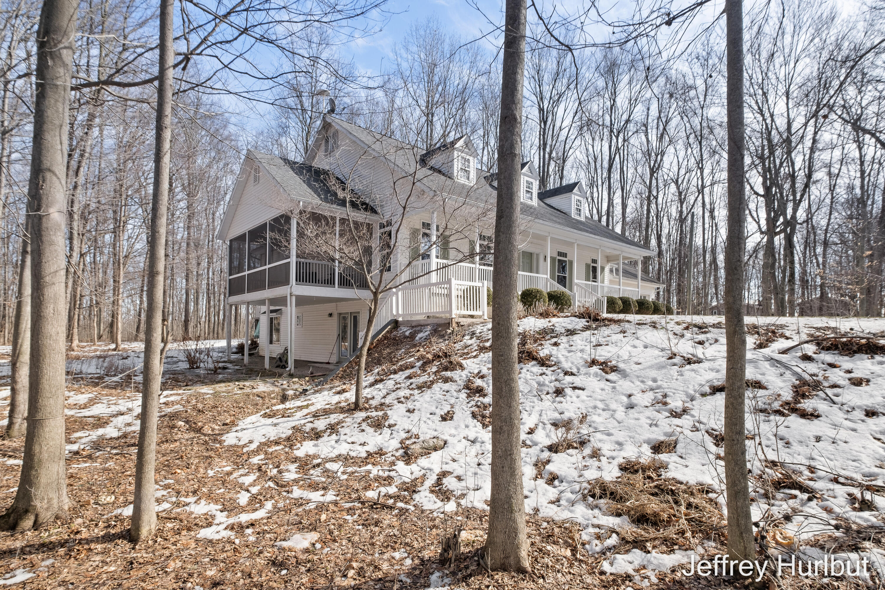 2194 Marquette Road Ionia, MI 48846 - Photo 10 of 37 Photo-8
