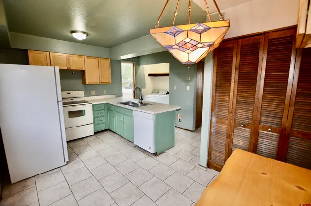 $260,000 | 1005 West Denver Avenue, Unit G4, Gunnison, CO 81230