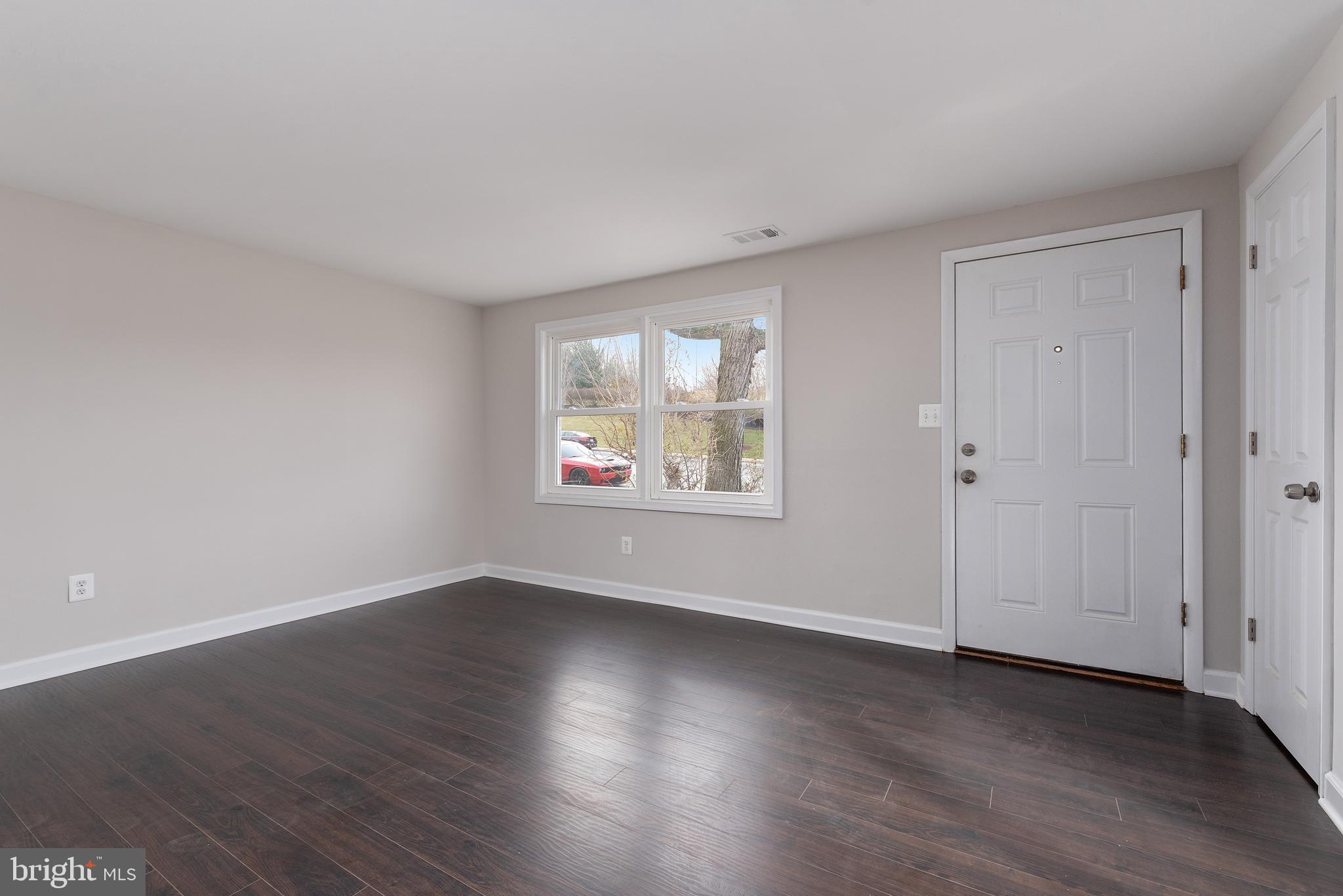 8014 Sheriff Road Landover, MD 20785 - Photo 7 of 27