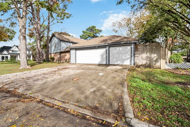 $2,300 | 6719 Brittany Park Lane, Houston, TX 77066