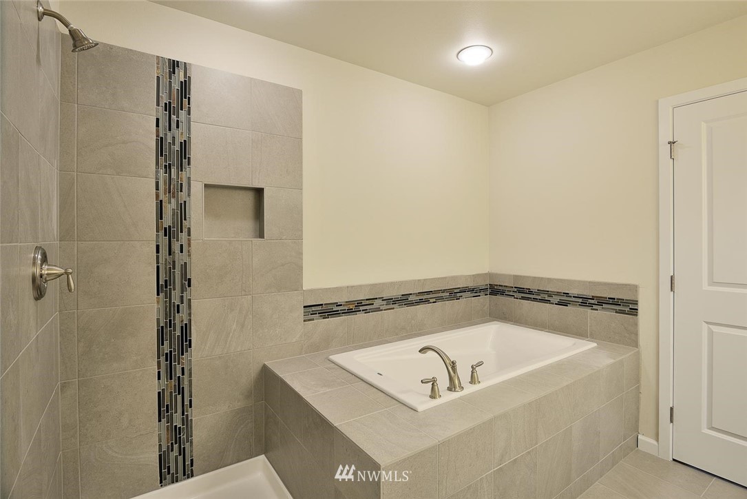 3209 Loch Ness Loop Mount Vernon, WA 98273 - Photo 8 of 12