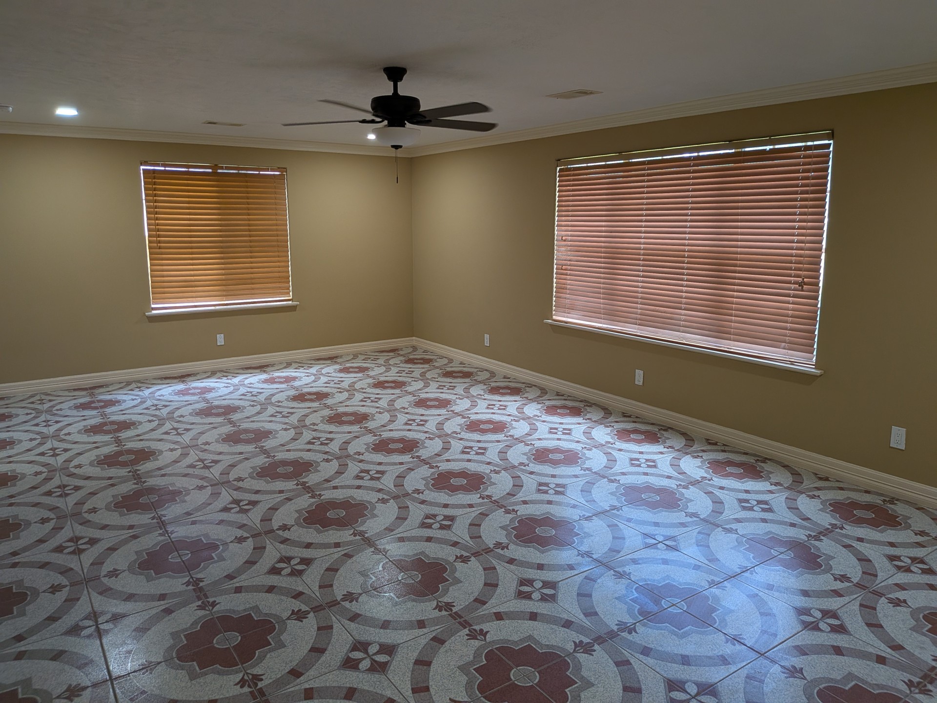 807 Ruth Street Baytown, TX 77520 - Photo 27 of 36 a view of an empty room with a window