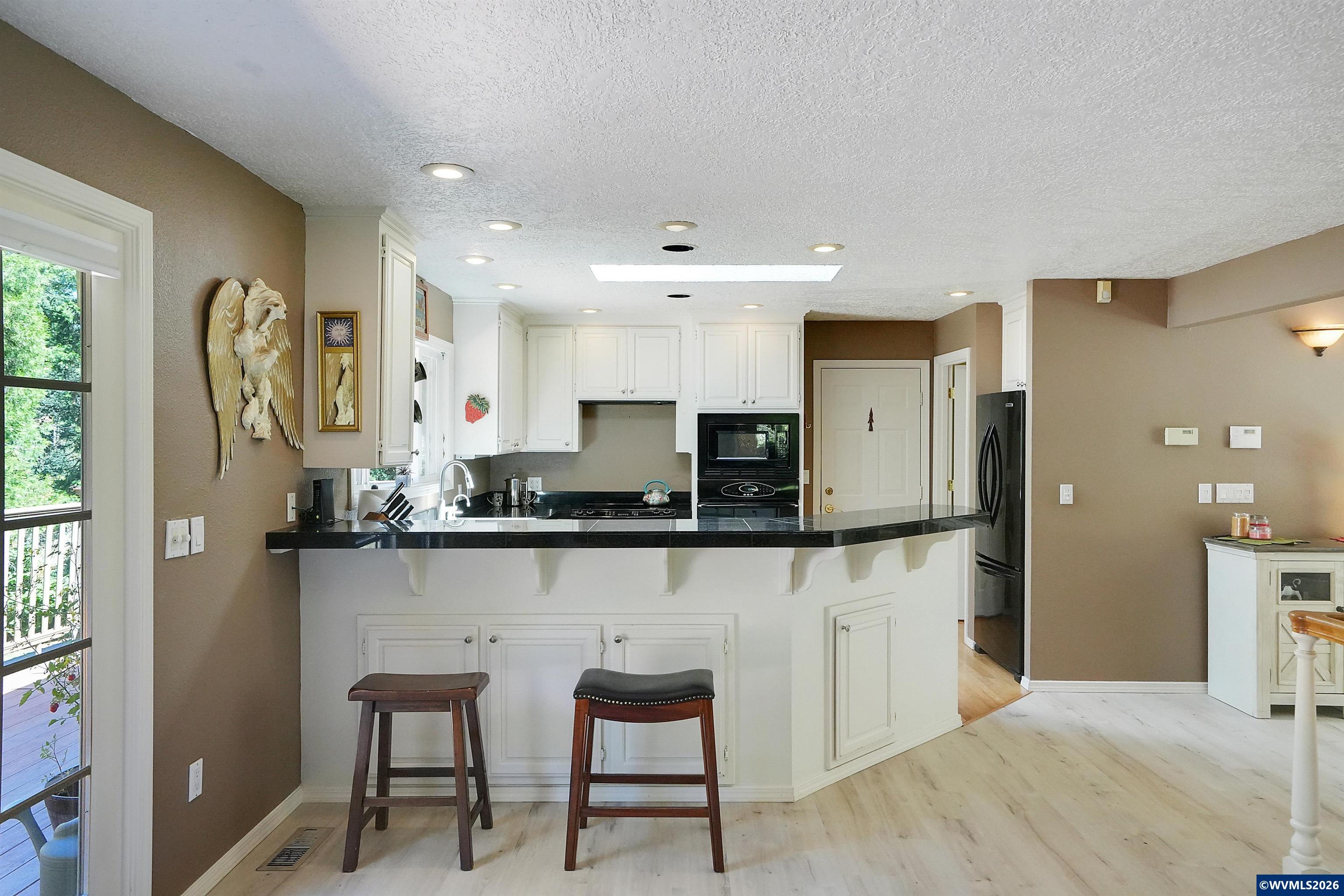 6135 Skyline Road South Salem, OR 97306 - Photo 8 of 48