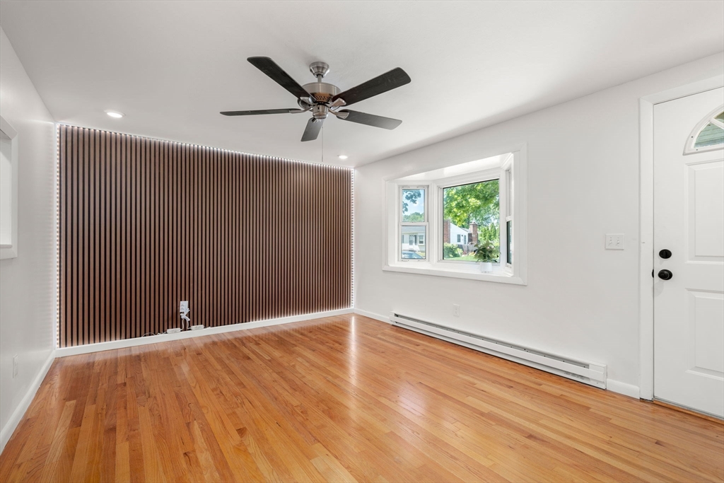 188 Moss Road Springfield, MA 01119 - Photo 7 of 29