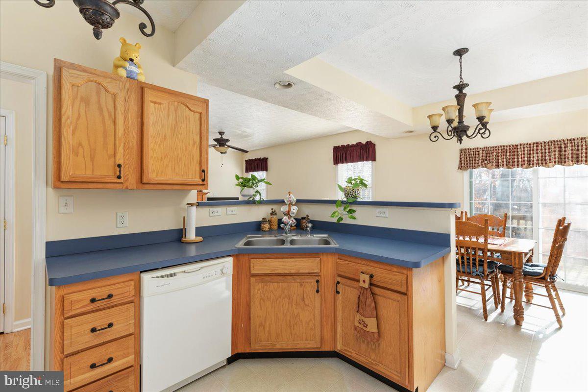 68 Raft Court Inwood, WV 25428 - Photo 10 of 32 Kitchen