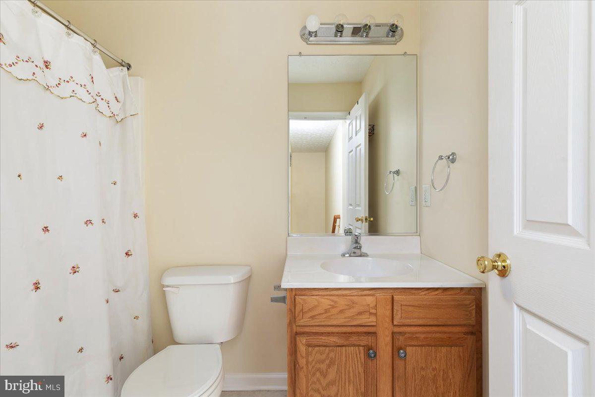 68 Raft Court Inwood, WV 25428 - Photo 20 of 32 Hall Full Bath