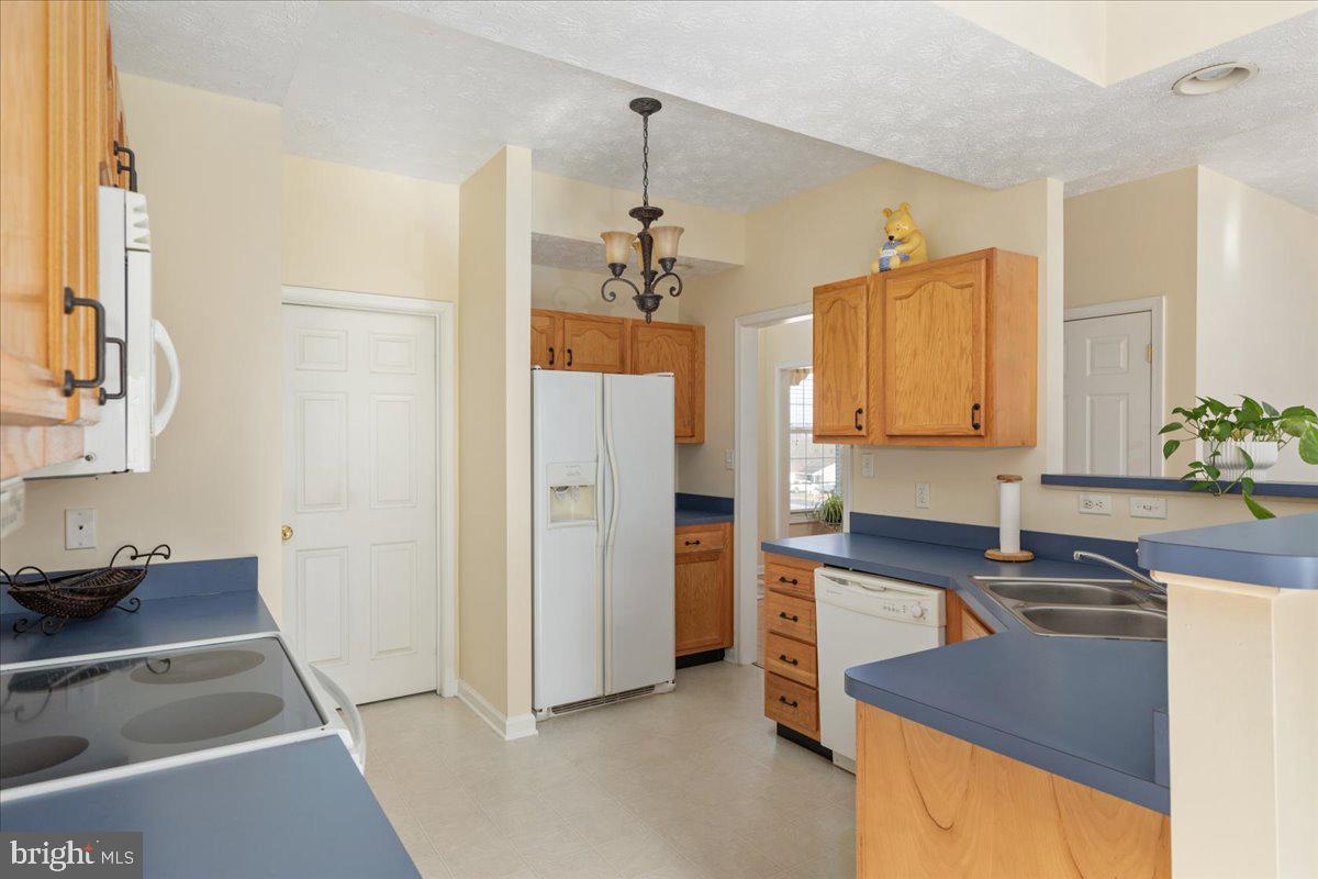 68 Raft Court Inwood, WV 25428 - Photo 3 of 32 Kitchen