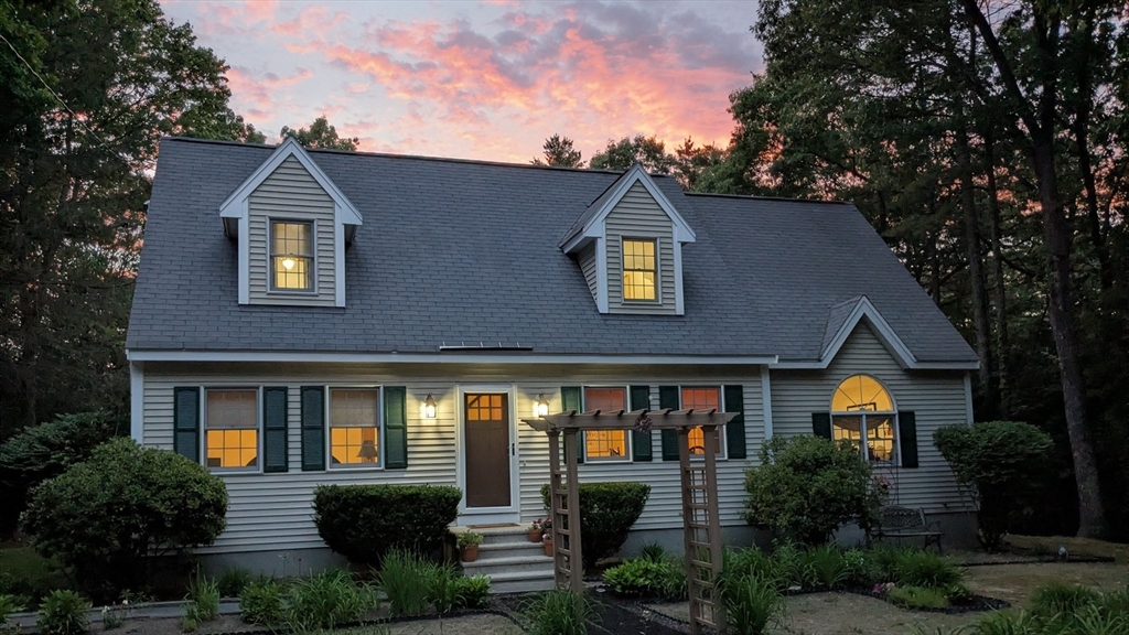 103 Warren Road Townsend, MA 01469 - Photo 2 of 28
