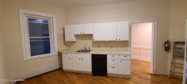 $1,975 | 584 Main Street, Unit 1, Stroudsburg, PA 18360