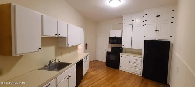 $1,975 | 584 Main Street, Unit 1, Stroudsburg, PA 18360