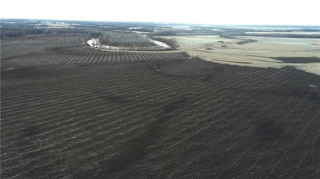 $3,156,000 | 2 137th Street, Pattonsburg, MO 64670