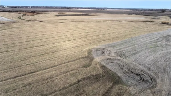 $2,761,500 | 2 137th Street, Pattonsburg, MO 64670