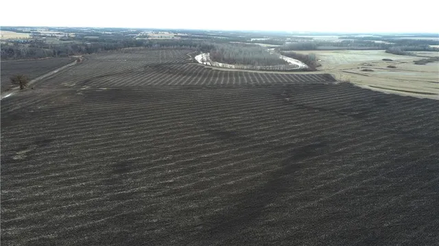 $3,156,000 | 2 137th Street, Pattonsburg, MO 64670