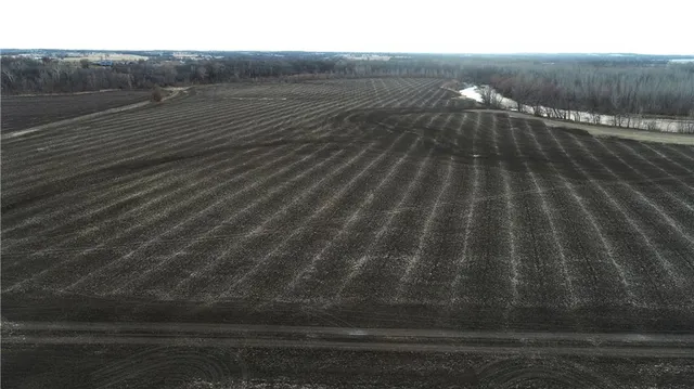 $3,156,000 | 2 137th Street, Pattonsburg, MO 64670