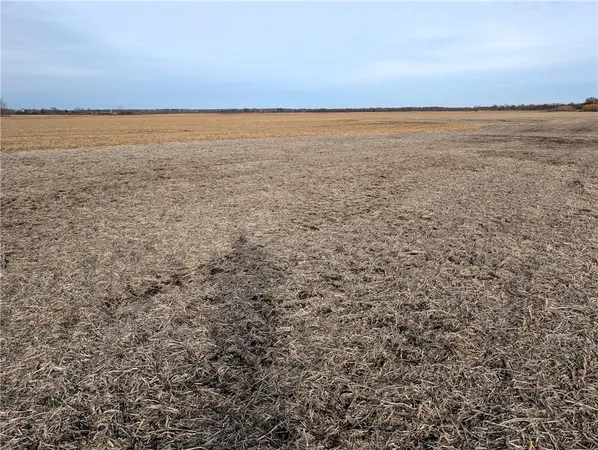 $2,761,500 | 2 137th Street, Pattonsburg, MO 64670