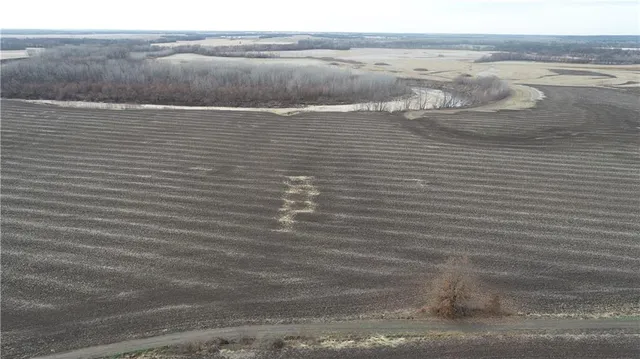 $3,156,000 | 2 137th Street, Pattonsburg, MO 64670