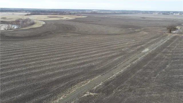 $3,156,000 | 2 137th Street, Pattonsburg, MO 64670