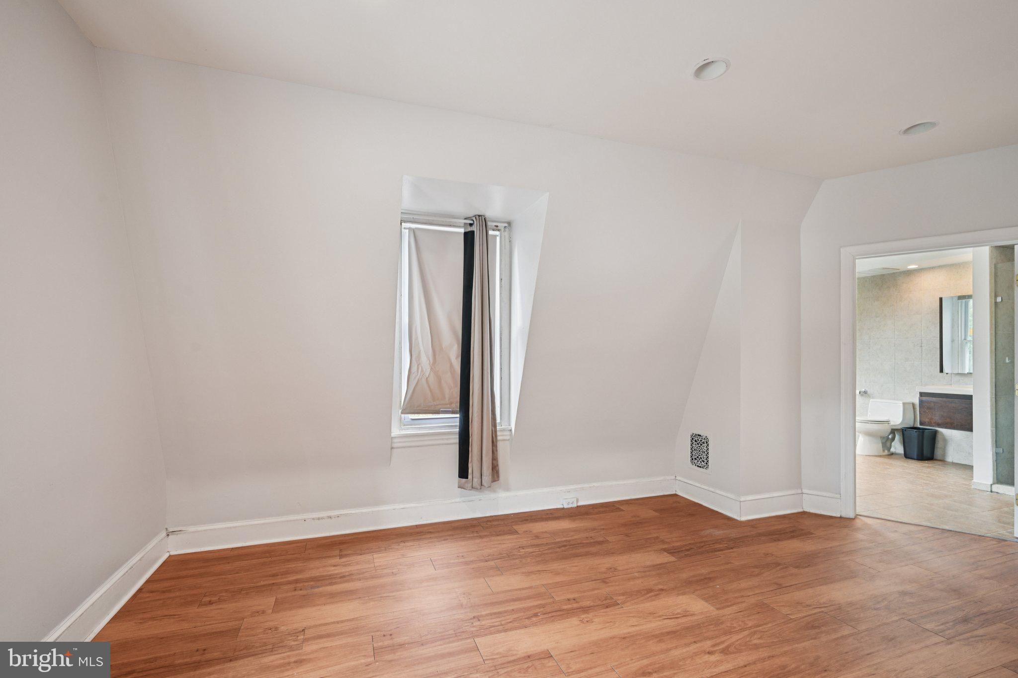 8029 Pine Road Philadelphia, PA 19111 - Photo 24 of 45 Gallery Image 24