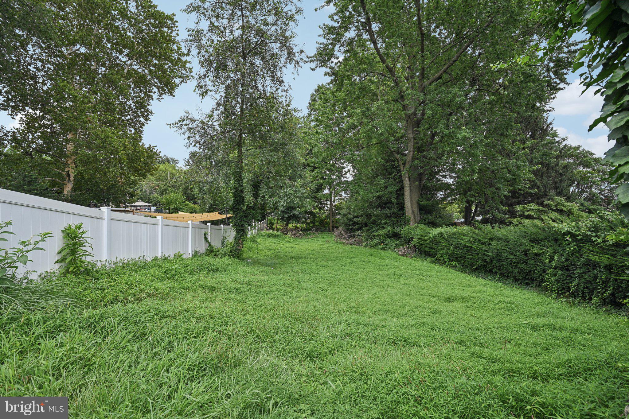 8029 Pine Road Philadelphia, PA 19111 - Photo 45 of 45 Large yard area