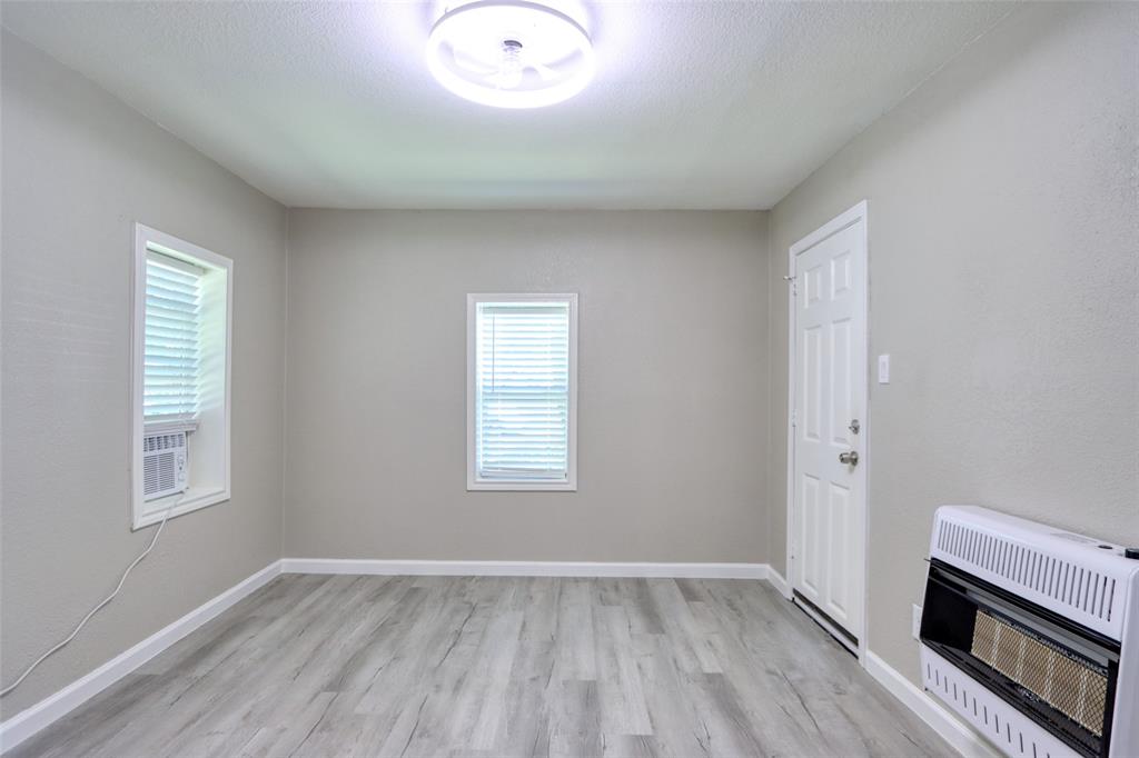 311 West McKinney Street Pilot Point, TX 76258 - Photo 9 of 33