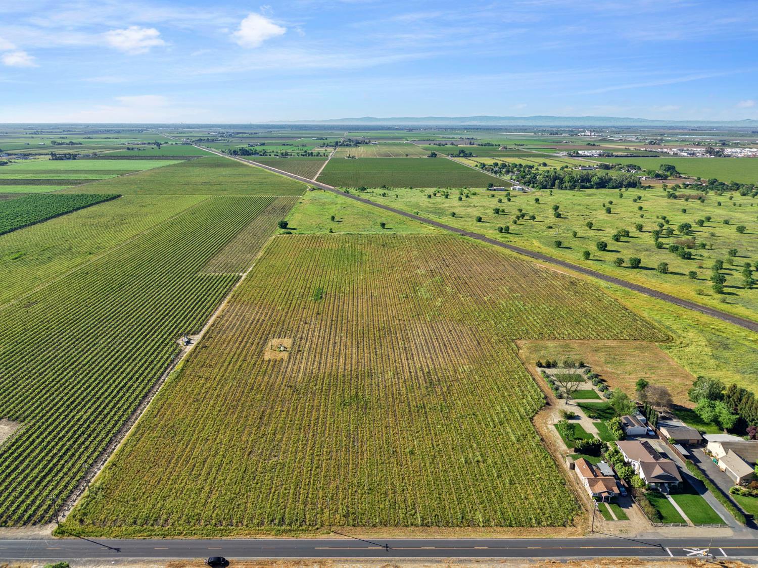 3824 West Sargent Road Lodi, CA 95242 - Photo 2 of 28