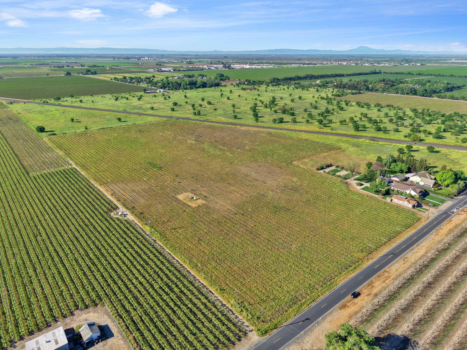 3824 West Sargent Road Lodi, CA 95242 - Photo 4 of 28