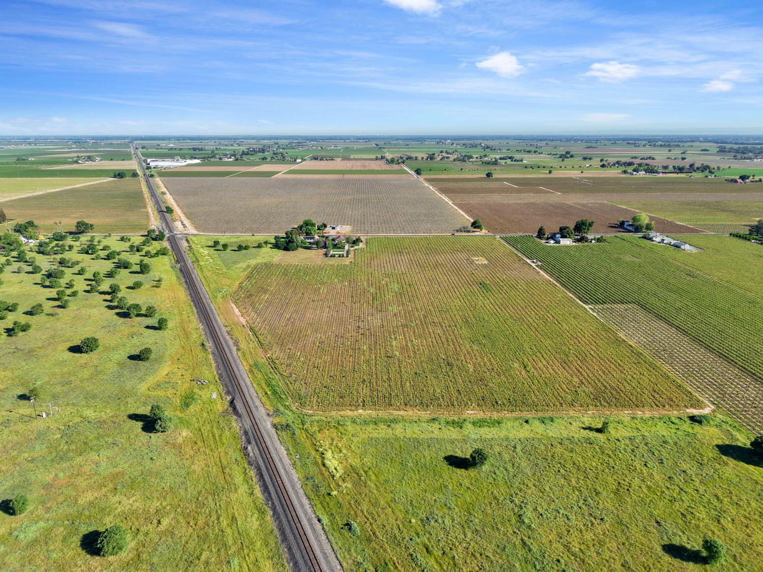 3824 West Sargent Road Lodi, CA 95242 - Photo 7 of 28